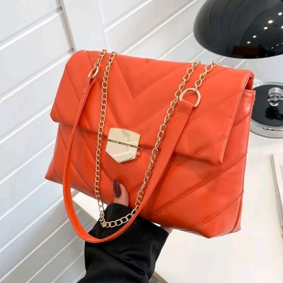 Stylish Orange bag - Picture 1 of 4
